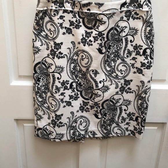 White House Black Market  skirt size 14 - Picture 3 of 6